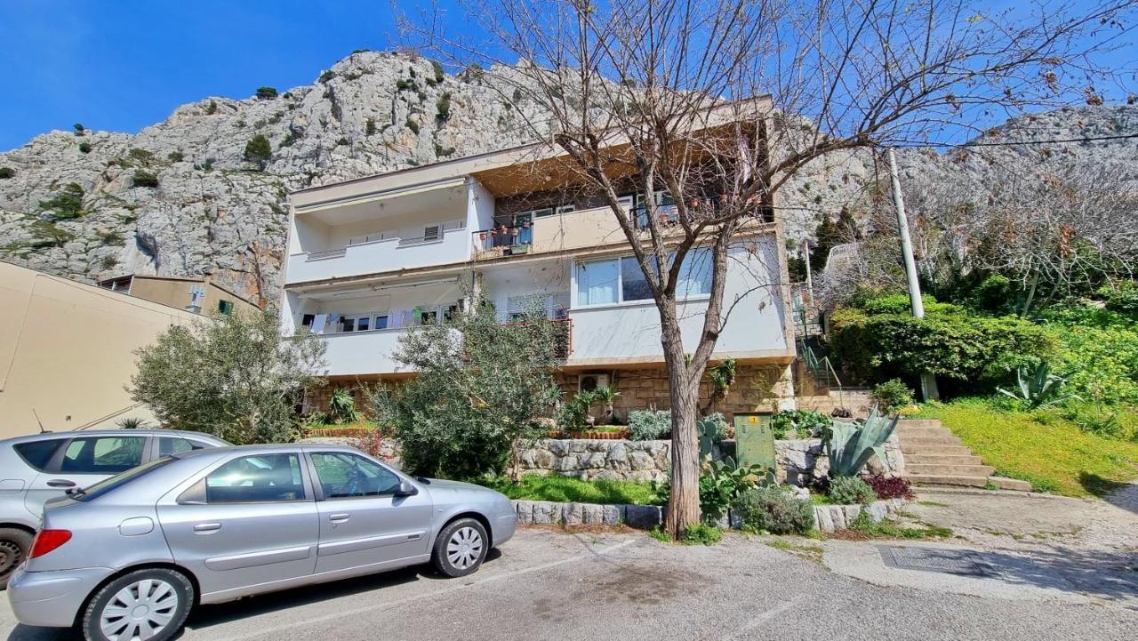 Apartment Tica Omis Exterior photo