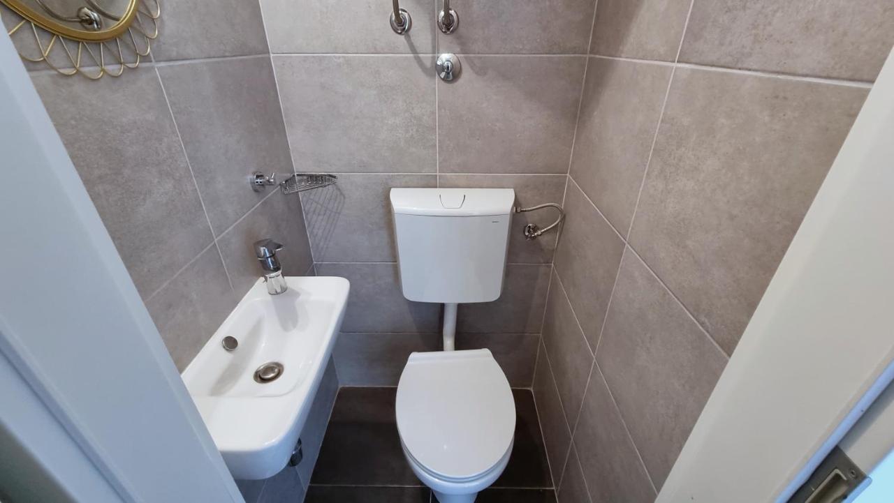 Apartment Tica Omis Exterior photo