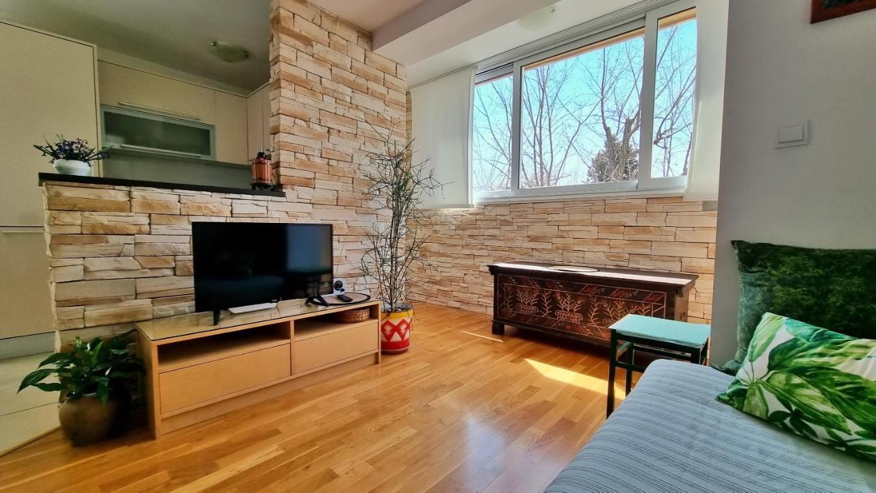 Apartment Tica Omis Exterior photo
