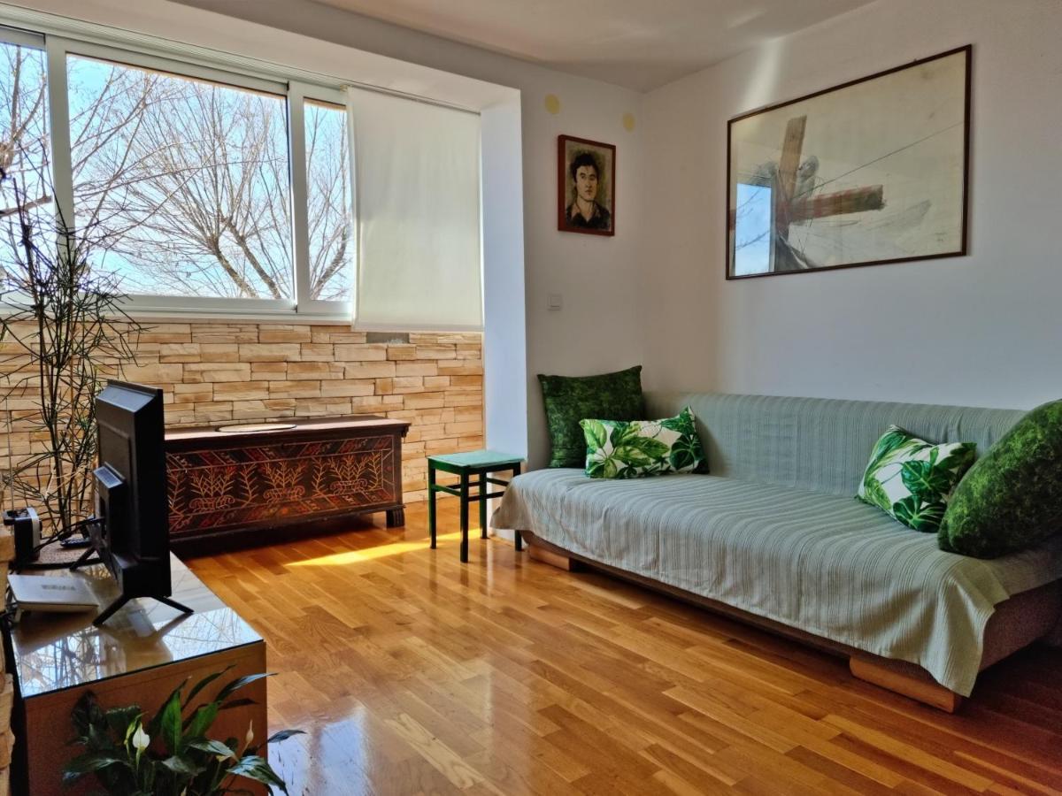 Apartment Tica Omis Exterior photo
