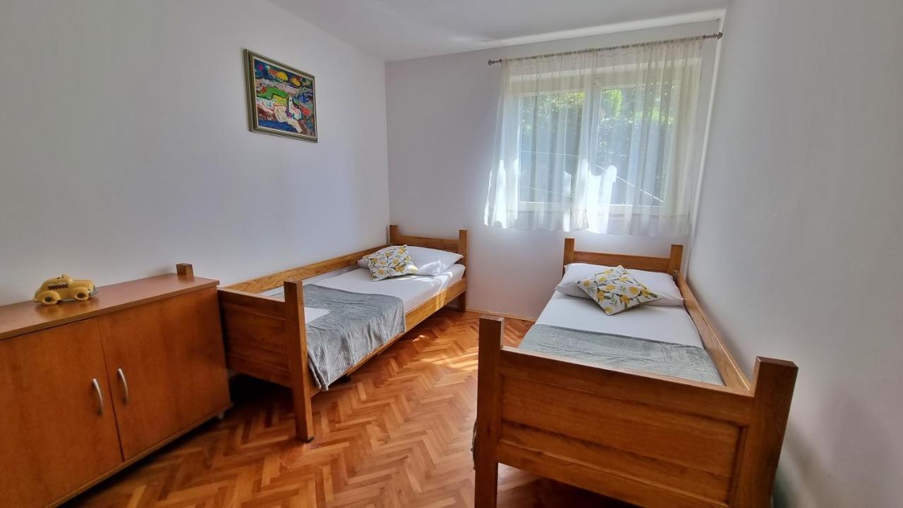 Apartment Tica Omis Exterior photo