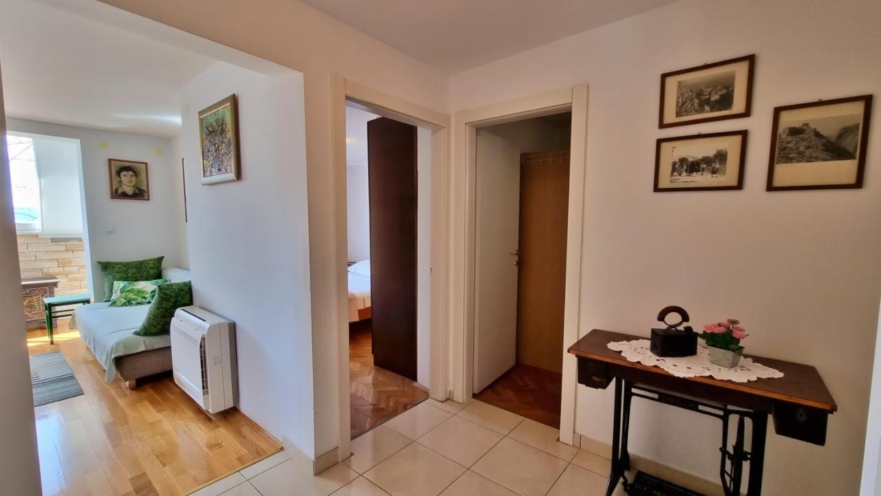 Apartment Tica Omis Exterior photo